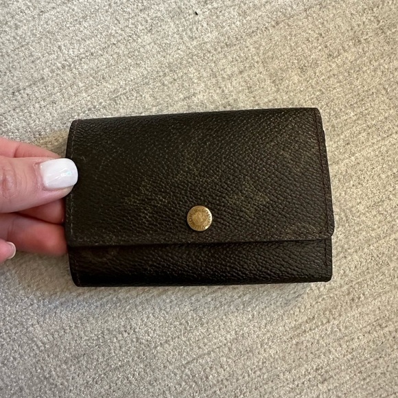 Louis Vuitton Accessories - Louis Vuitton Monogram Key Holder 6 Ring